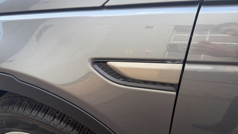 Land Rover Discovery Sport 2.0 TD4 180 SE Tech 5dr Diesel Station Wagon